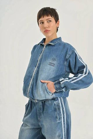 Two-piece denim suit in a sporty chic style